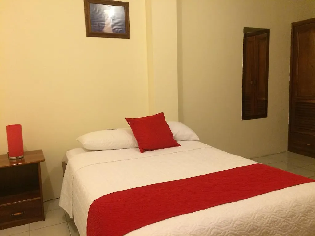 **  Hotel Red Booby Puerto Ayora  Ecuador
