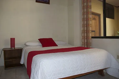 Hotel Red Booby Puerto Ayora
